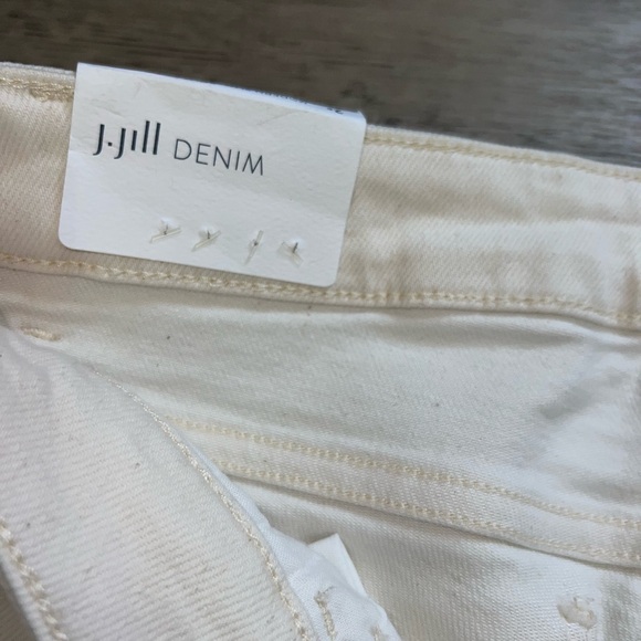 NWT J.Jill Modern Slim Bootcut Jean Denim Vintage Cream Size 2 Petite - Picture 7 of 16